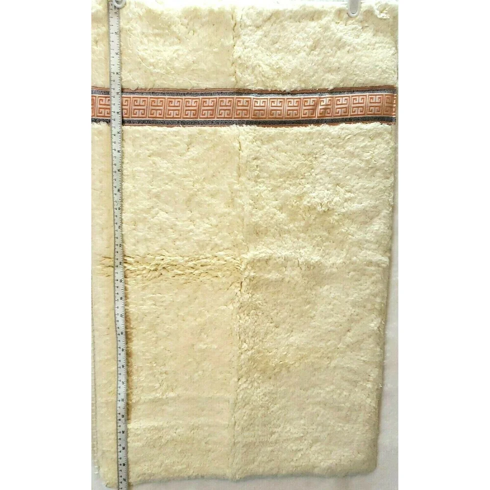 Bathmat very thick 100% cotton - comes with a separate slip resistant mat